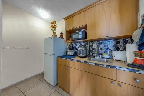 625 SW 16th Avenue Miami FL 33135