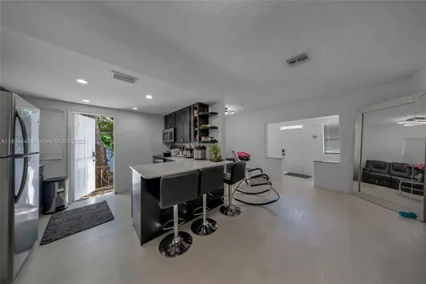 625 SW 16th Avenue Miami FL 33135