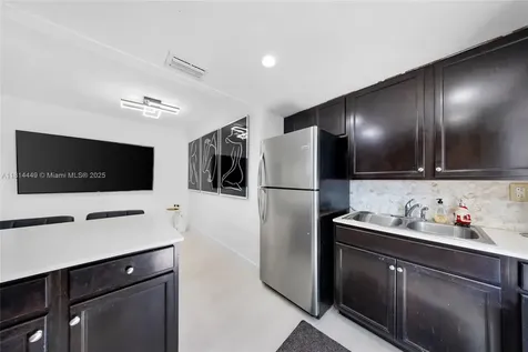 625 SW 16th Avenue Miami FL 33135