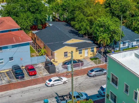 625 SW 16th Avenue Miami FL 33135