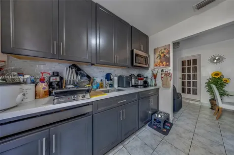 625 SW 16th Avenue Miami FL 33135