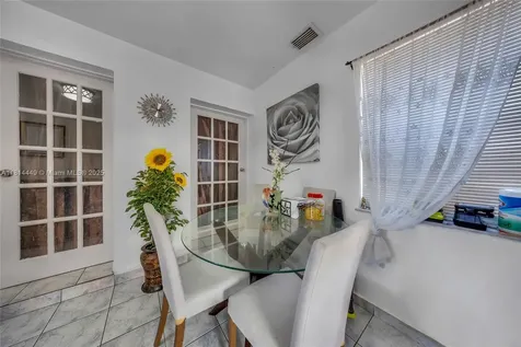 625 SW 16th Avenue Miami FL 33135