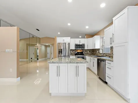 19847 NW 86th Avenue Hialeah FL 33015