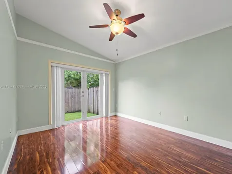 19847 NW 86th Avenue Hialeah FL 33015