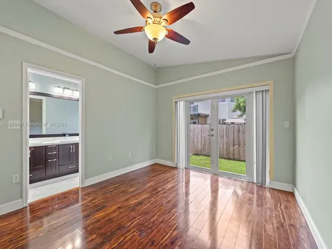 19847 NW 86th Avenue Hialeah FL 33015