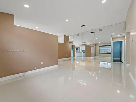 19847 NW 86th Avenue Hialeah FL 33015