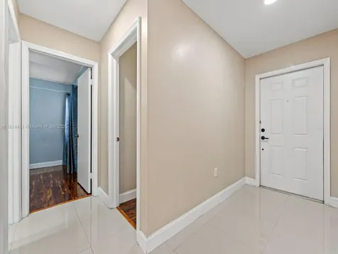 19847 NW 86th Avenue Hialeah FL 33015