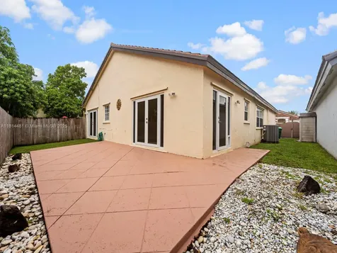 19847 NW 86th Avenue Hialeah FL 33015
