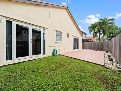 19847 NW 86th Avenue Hialeah FL 33015