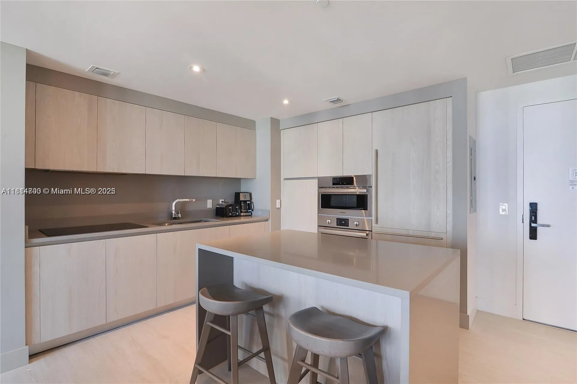 4010 S Ocean Drive Hollywood FL 33019