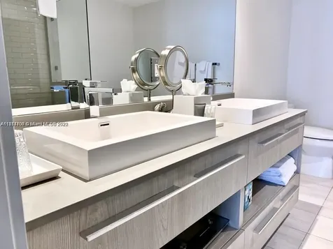 4010 S Ocean Drive Hollywood FL 33019