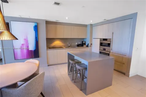 4010 S Ocean Drive Hollywood FL 33019