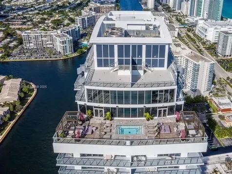 4010 S Ocean Drive Hollywood FL 33019