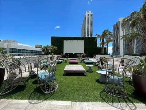4010 S Ocean Drive Hollywood FL 33019