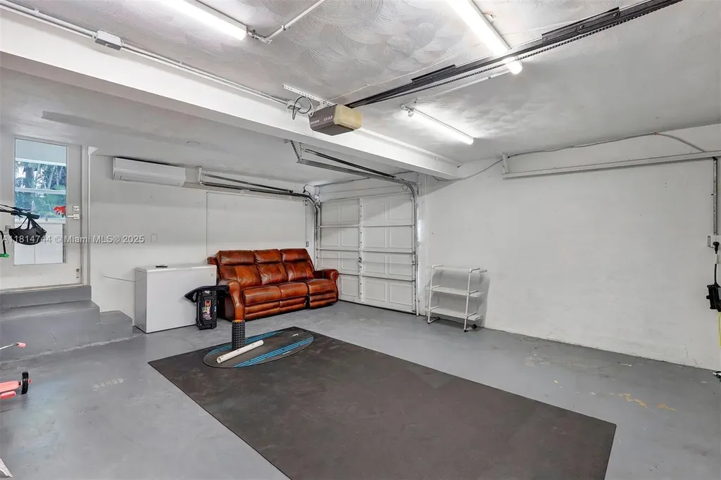 2700 SW 34th Avenue Fort Lauderdale FL 33312