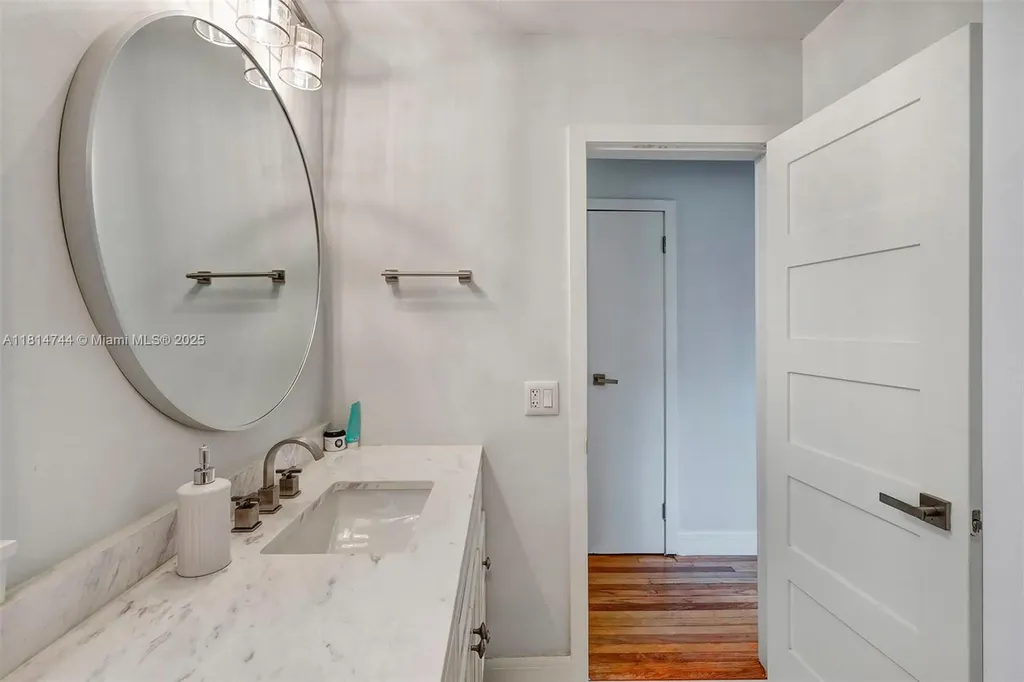 2700 SW 34th Avenue Fort Lauderdale FL 33312