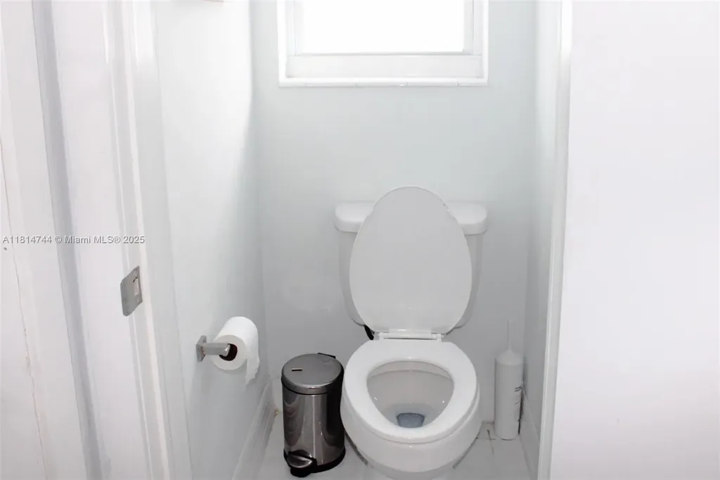 2700 SW 34th Avenue Fort Lauderdale FL 33312