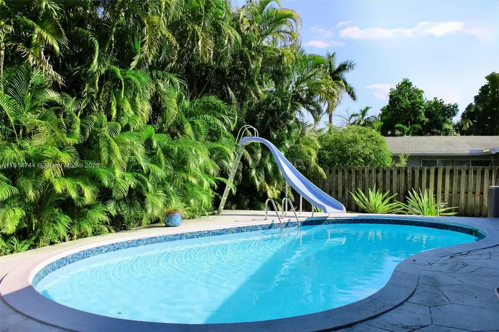 2700 SW 34th Avenue Fort Lauderdale FL 33312