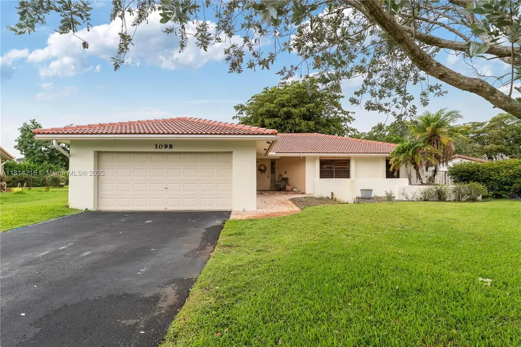 1098 NW 83rd Drive Coral Springs FL 33071