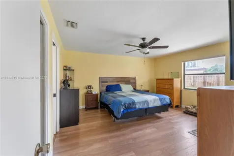 1098 NW 83rd Drive Coral Springs FL 33071