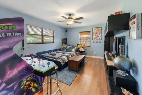 1098 NW 83rd Drive Coral Springs FL 33071