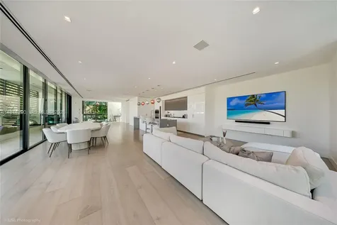 420 N Hibiscus Drive Miami Beach FL 33139