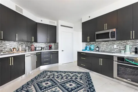 300 S Pointe Drive Miami Beach FL 33139