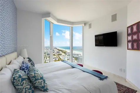 300 S Pointe Drive Miami Beach FL 33139