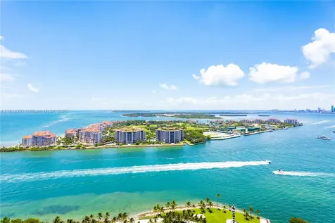 300 S Pointe Drive Miami Beach FL 33139
