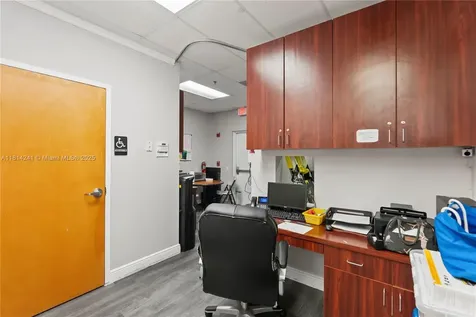 4301 S Flamingo Road Davie FL 33330
