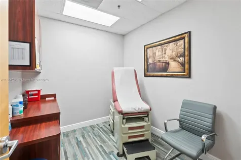 4301 S Flamingo Road Davie FL 33330