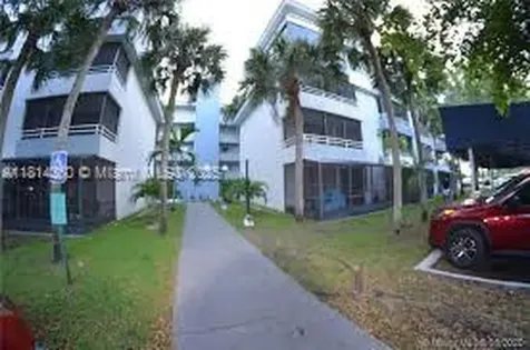8255 SW 152 Avenue Miami FL 33193