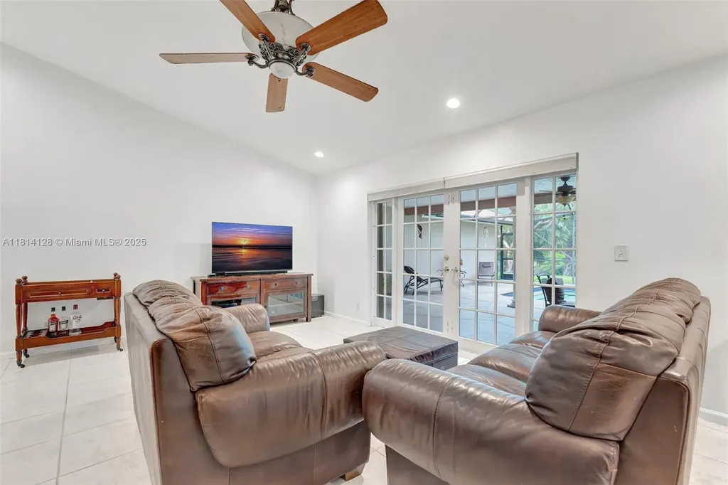 5655 NW 86th Avenue Coral Springs FL 33067