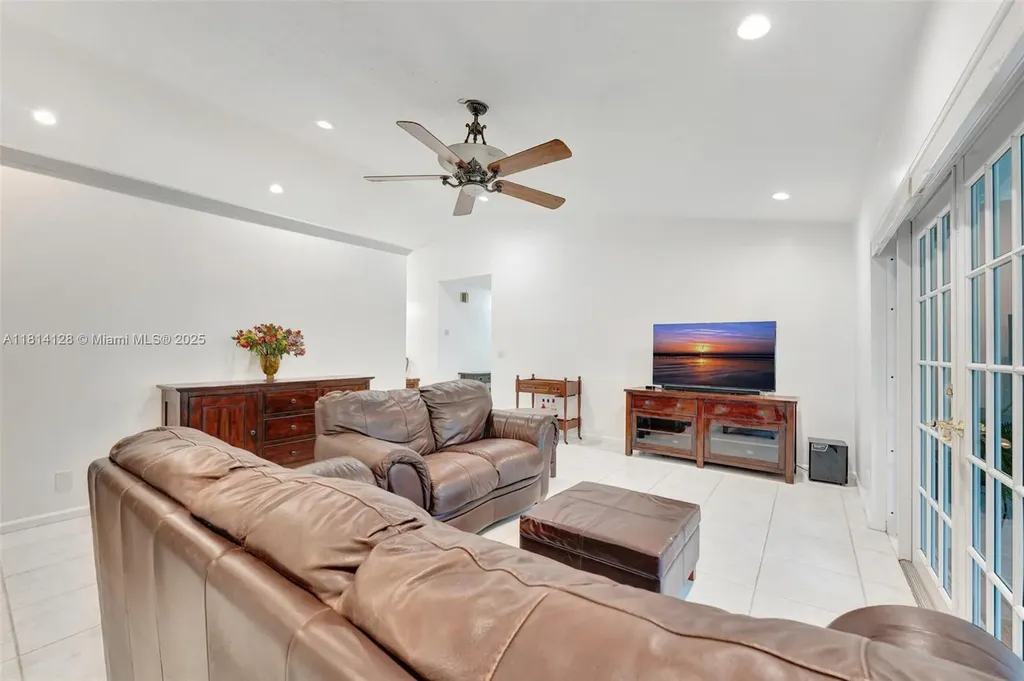 5655 NW 86th Avenue Coral Springs FL 33067