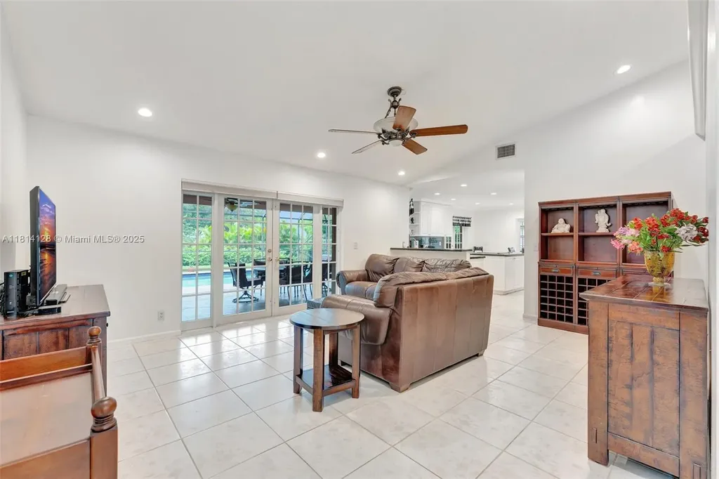 5655 NW 86th Avenue Coral Springs FL 33067