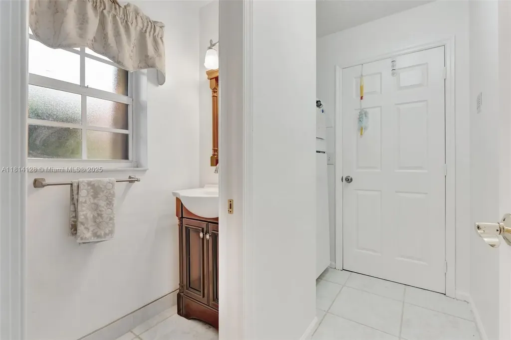 5655 NW 86th Avenue Coral Springs FL 33067