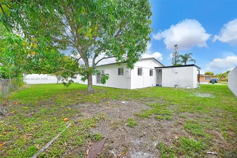 3931 NW 172nd Terrace Miami Gardens FL 33055