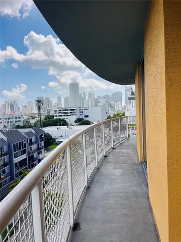 900 SW 8th Street Miami FL 33130