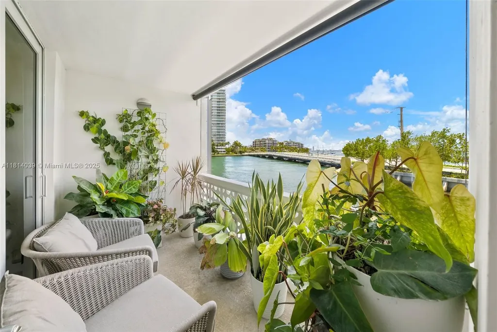 1670 Lincoln Court Miami Beach FL 33139