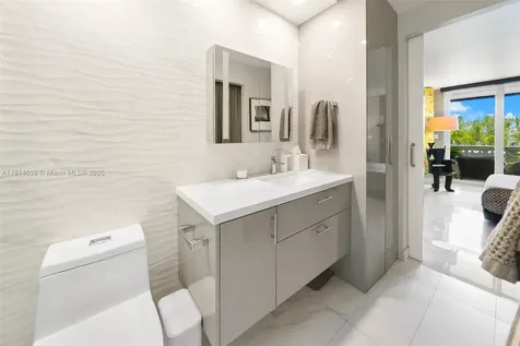 1670 Lincoln Court Miami Beach FL 33139