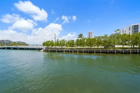 1670 Lincoln Court Miami Beach FL 33139