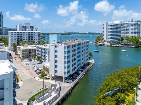 1670 Lincoln Court Miami Beach FL 33139