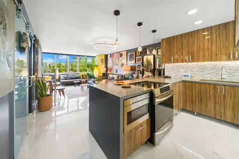 1670 Lincoln Court Miami Beach FL 33139