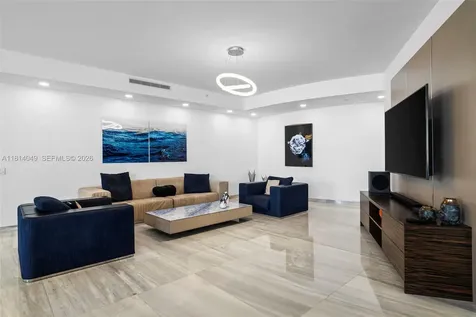18555 Collins Avenue Sunny Isles Beach FL 33160