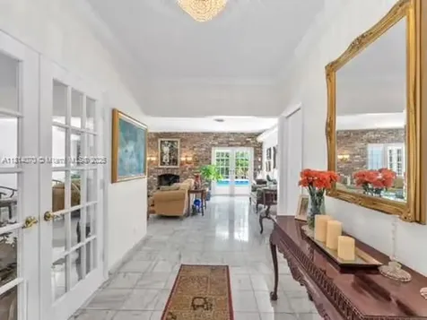 915 Country Club Prado Coral Gables FL 33134