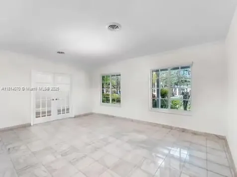 915 Country Club Prado Coral Gables FL 33134