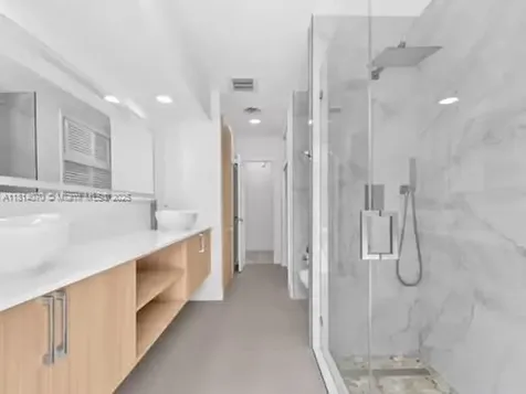 915 Country Club Prado Coral Gables FL 33134