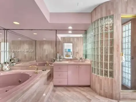 915 Country Club Prado Coral Gables FL 33134