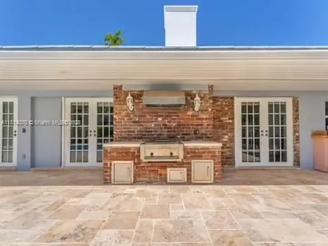 915 Country Club Prado Coral Gables FL 33134