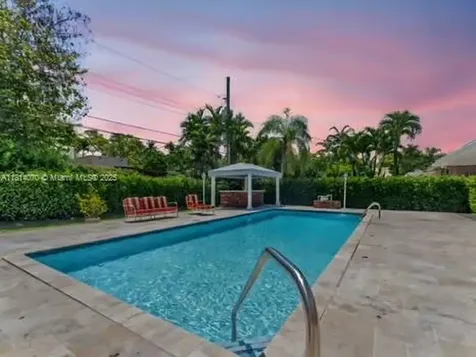 915 Country Club Prado Coral Gables FL 33134